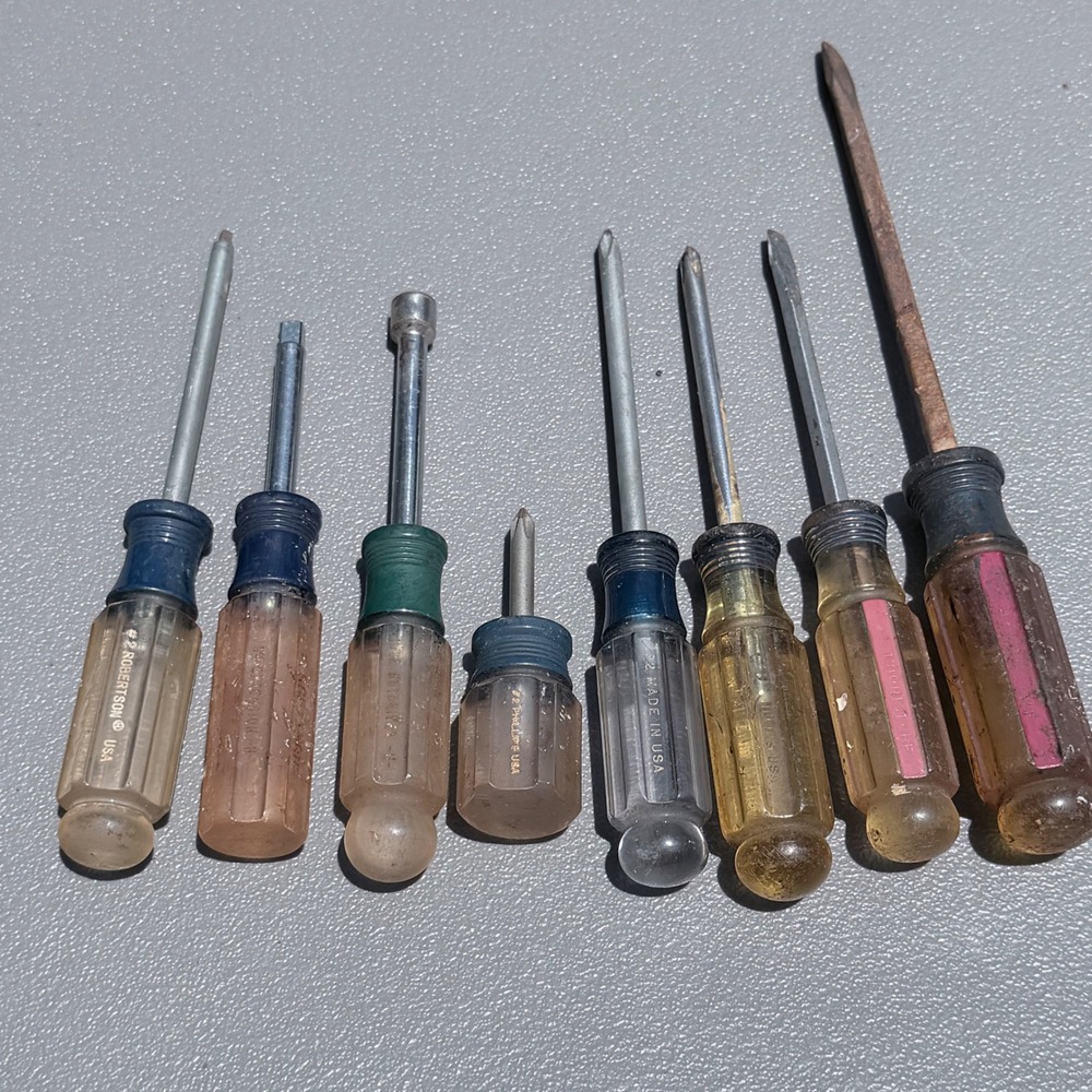 Lots of 8 Craftsman/ Phillips Flat Head/Slotted Screwdrivers - Various Sizes